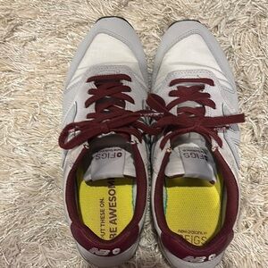 New Balance Gray and Burgundy Sneakers